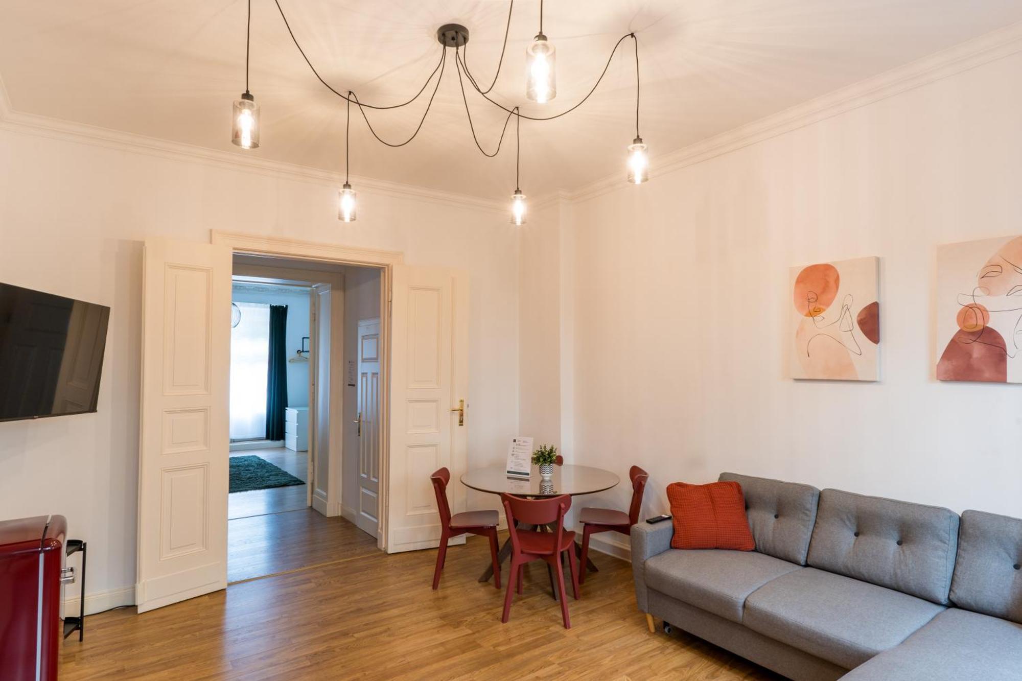 Leben Wie Ein Kreuzberger Altbau Charme Mit Stuck In Bester Kiezlage Berlim Exterior foto